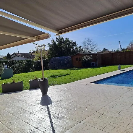 Jolie Maison Avec Piscine בית נופש