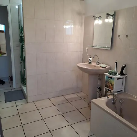 Сasa de vacaciones Jolie Maison Avec Piscine