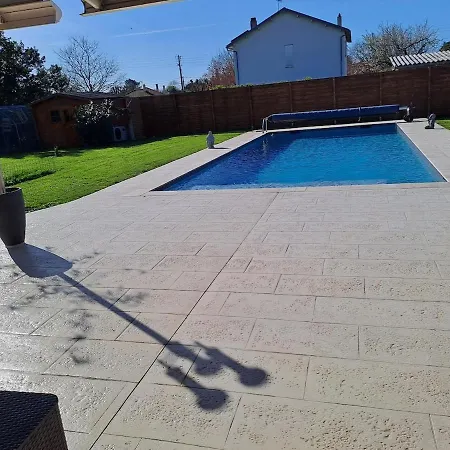 Jolie Maison Avec Piscine בית נופש *