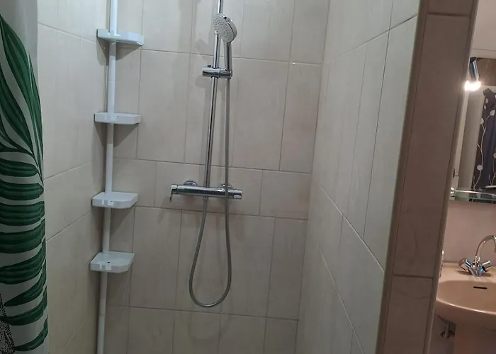 Jolie Maison Avec Piscine Nyaraló